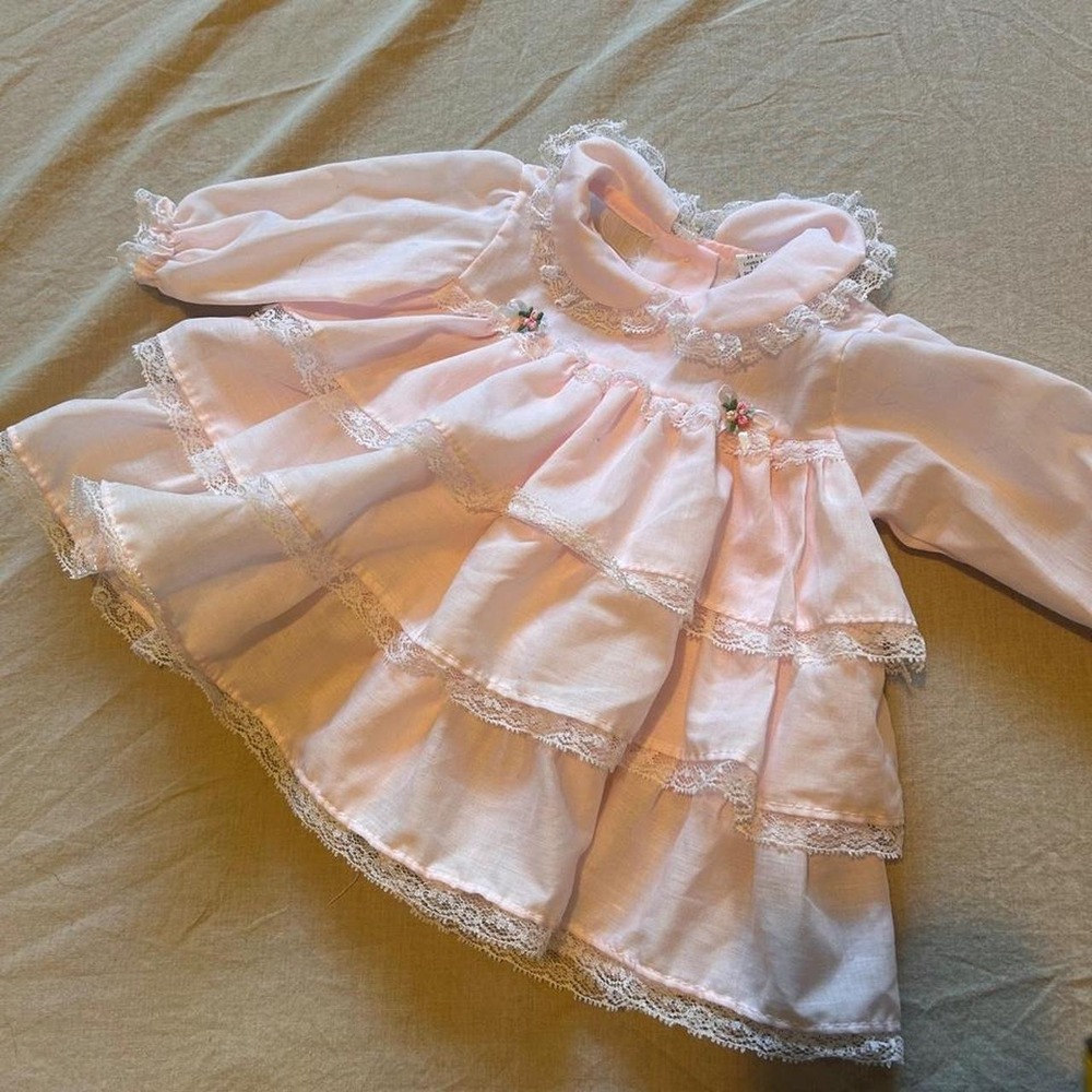 VTG Pink lace baby dress with white lace trim and rosettes